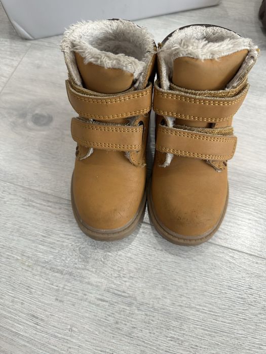 Детские ботинки