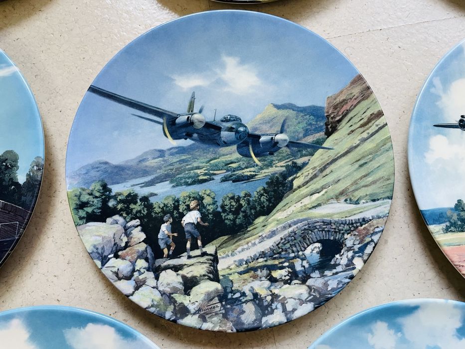 Royal Doulton красиви чинии за стена от  Англия