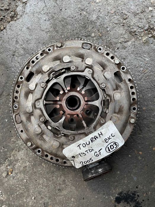 Volanta masa dubla+ kit ambreiaj Volkswagen Touran 1.9 TDI 6 trepte