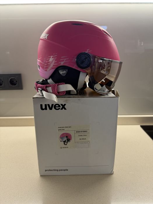 Детска ски Каска UVEX 52-54 см