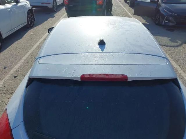 Piese de Renault Megane 3 2011 in 2 usi