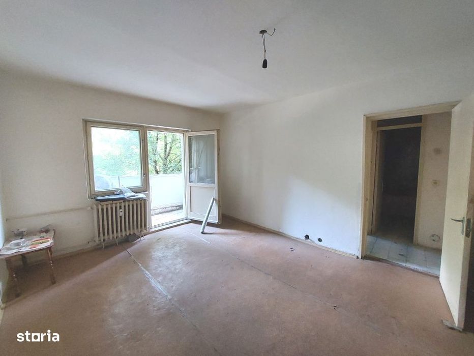 Apartament 3 camere – zona excelenta, etaj 1,  Brazda