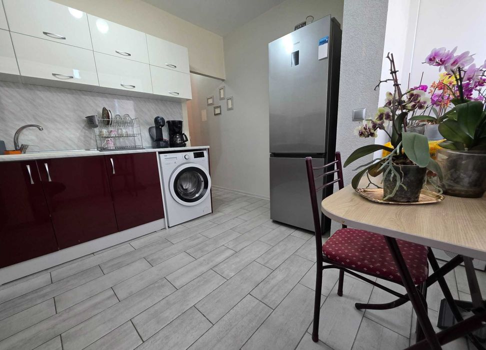 Продава се Двустаен апартамент в Шумен, Добруджански - 65 кв.м за 1177 €/кв.м - Снимка #6