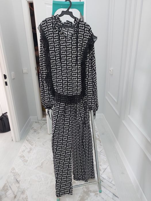 Продам платья б/у