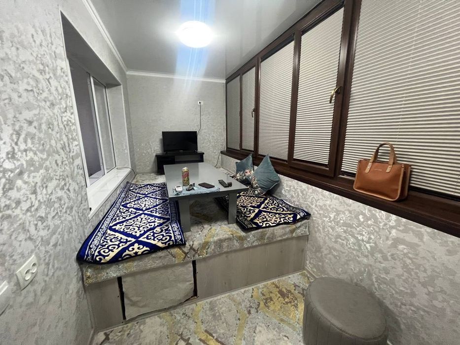 Сдается 2х комнатная квартира
С обстановкой
В горде Алмалыке