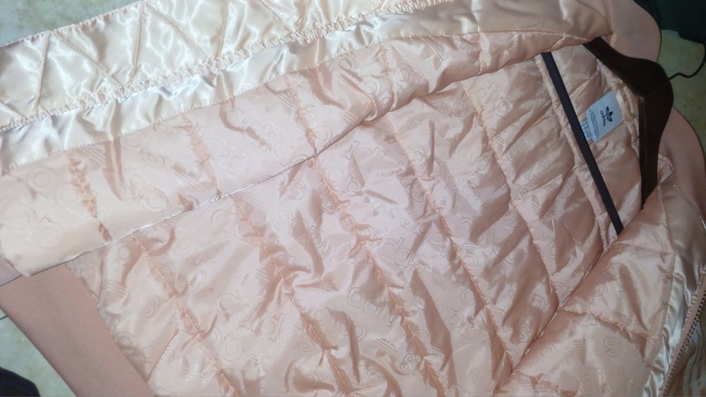 Дамско яке на Adidas