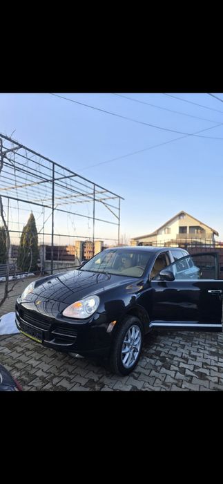 Porsche Cayenne 4.5 V8