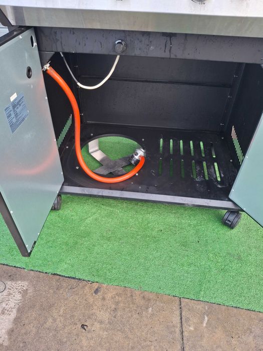 Газово барбекю - Falcon
Газово барбекю - Falcon