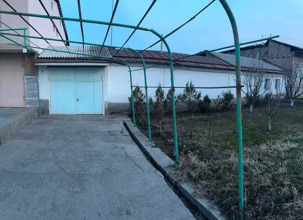 Erkin mahalla Olim polvon orqasida 13 sotixli uy  sotiladi zor narxda