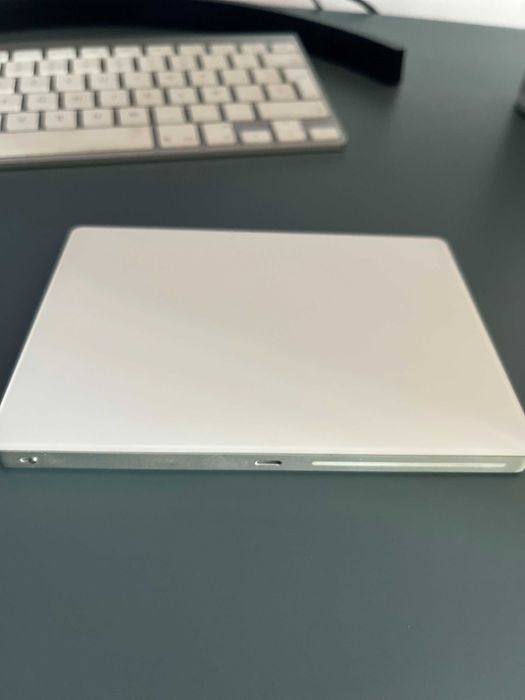 Apple Mac mini M1 16GB RAM / 1TB SSD + Magic Keyboard + Magic Trackpad + Monitor LED IPS LG 29” UltraWide Full HD