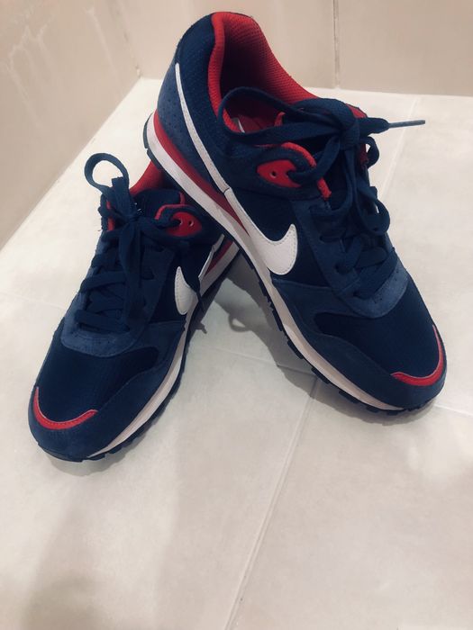 нови дамски оригинални маратонки