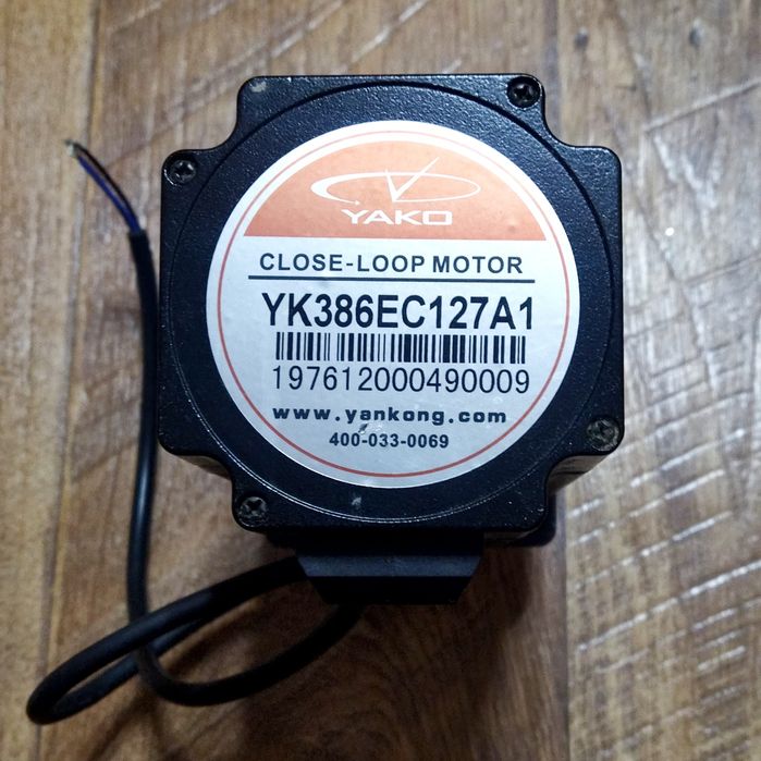 Серводвигатель Yako