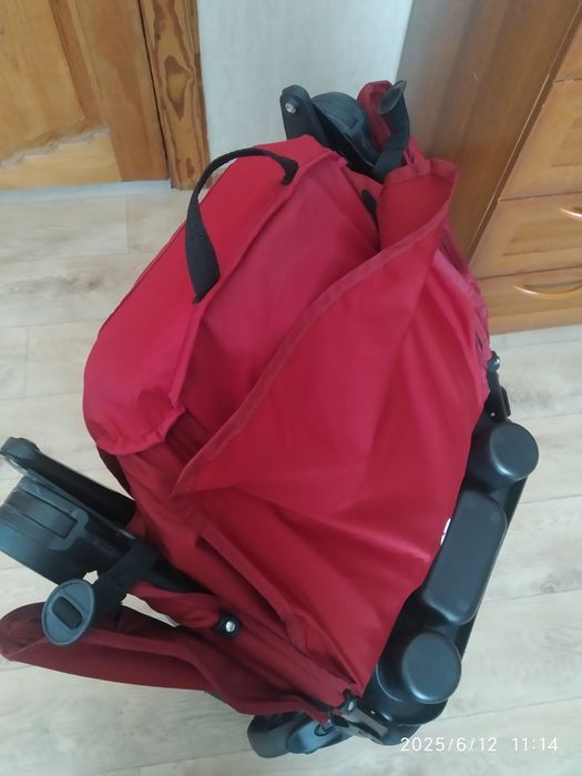 Коляска прогулочная