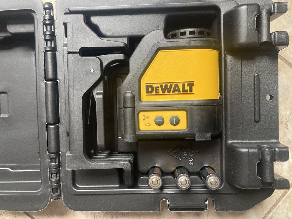 Нов зелен лазерен нивелир Dewalt DW088CG