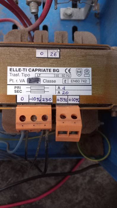 зарядно   24 волта,20 ампера