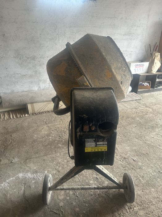 Продам бетонамешалка бу