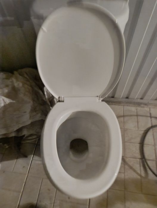 Продам унитаз как новый