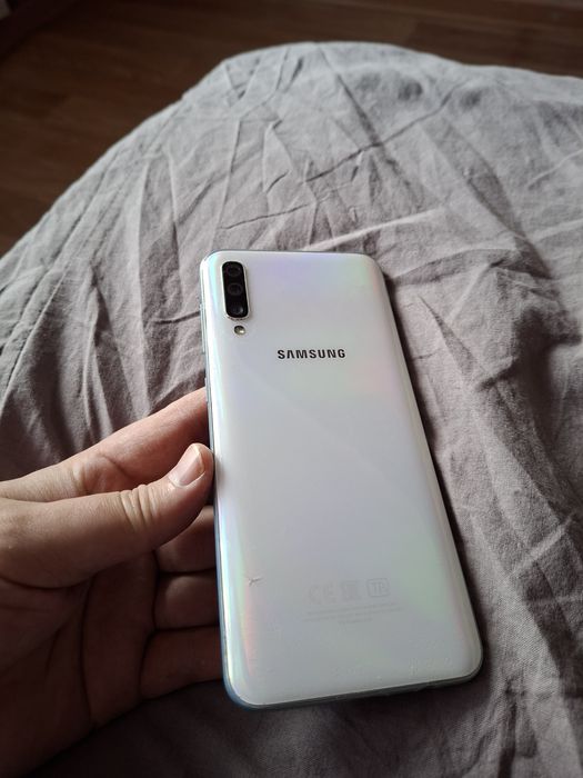 Продам Samsung A50