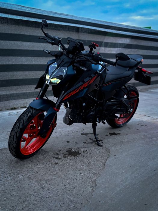 Ktm duke 125( nu yzf, nu kawasaki, cbr)