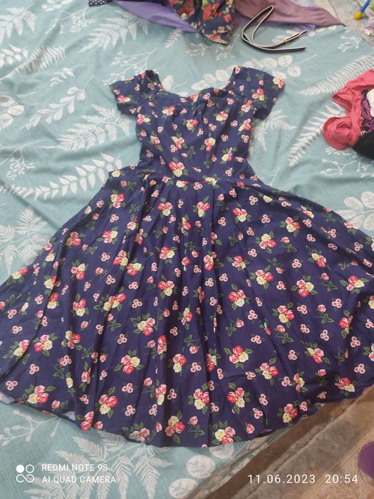 Очень СРОЧНО! Пакет женских вещей, продам