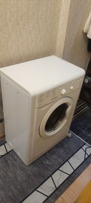 Стиральная машинка indesit