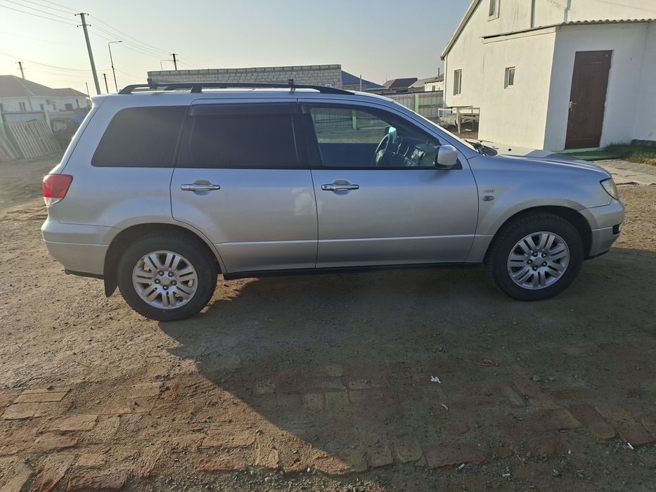 Митсубиси айртрек