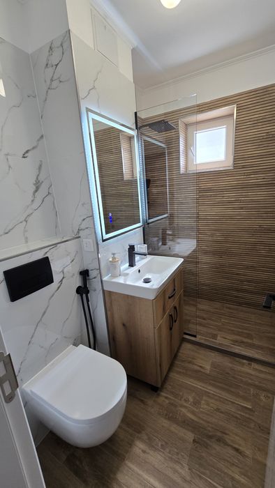 Apartament de inchiriat, totul nou, prima inchiriere.