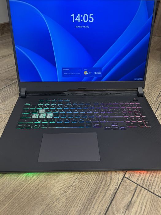 Asus rog strix 17