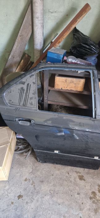 Дверь задняя на бмв е36