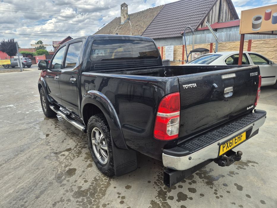 Toyota Hilux 3.0 Invincible 2012 Automata volan dreapta