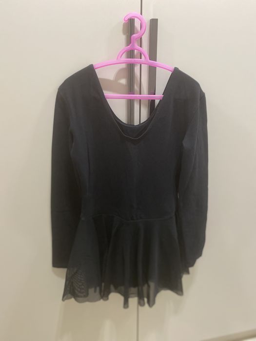 Продам гимнастические костюмы