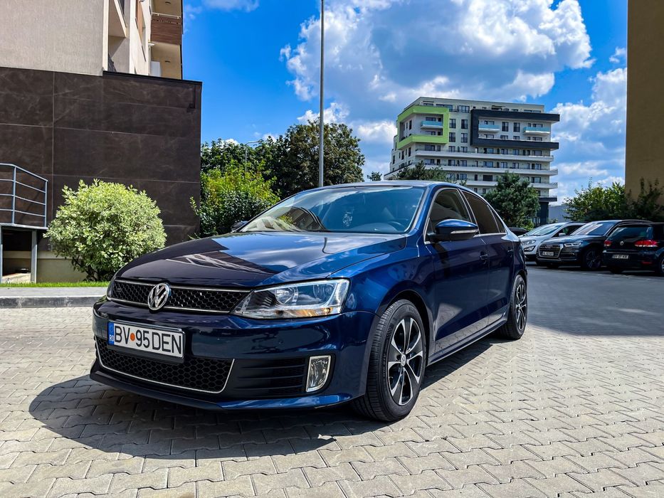 Volkswagen Jetta VW Jetta 1.6 TDI DSG 2012 | Highline | Brașov