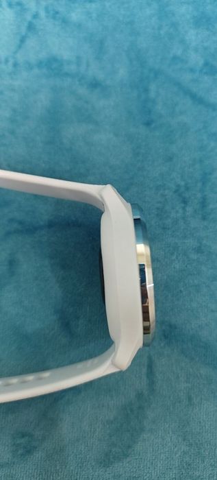 Спортивные часы Garmin Venu 2s с Амолед экраном