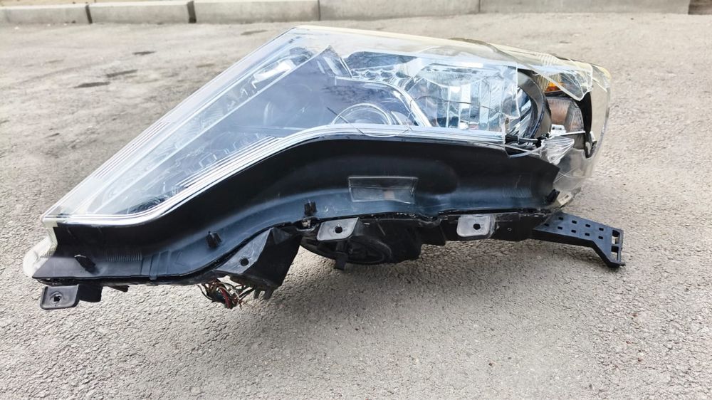 Левая фара prado 2014