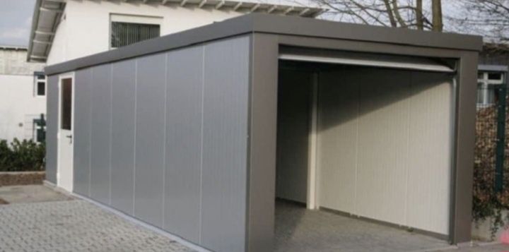 Garaje auto pe structura metalica învelite cu panouri Sandwich