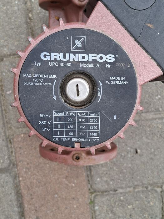 Pompa grandios recirculare