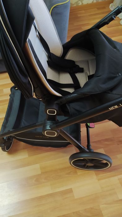 Продам детскую коляску