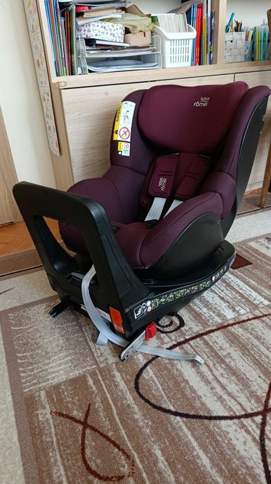 Britax Dualfix - столче за кола - 61-105 см - до 18 кг