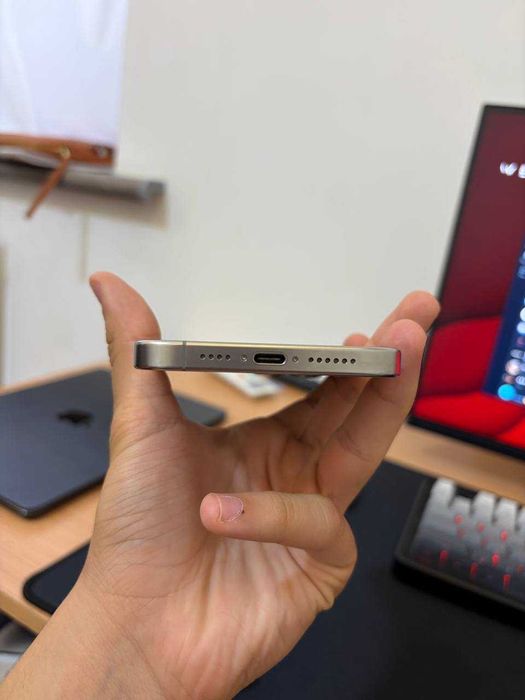 iPhone 15 Pro Max продам