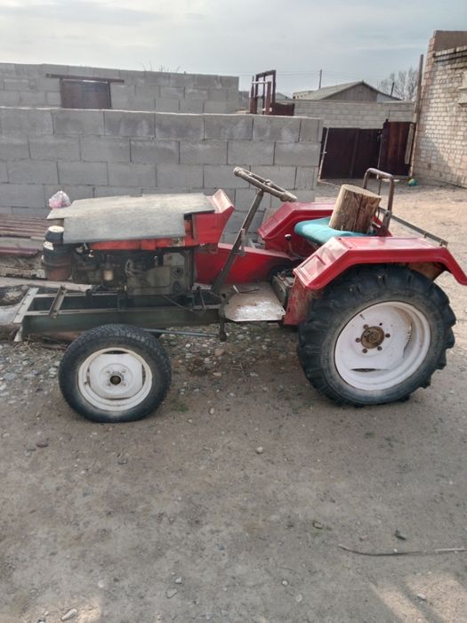 Трактор на нахаду