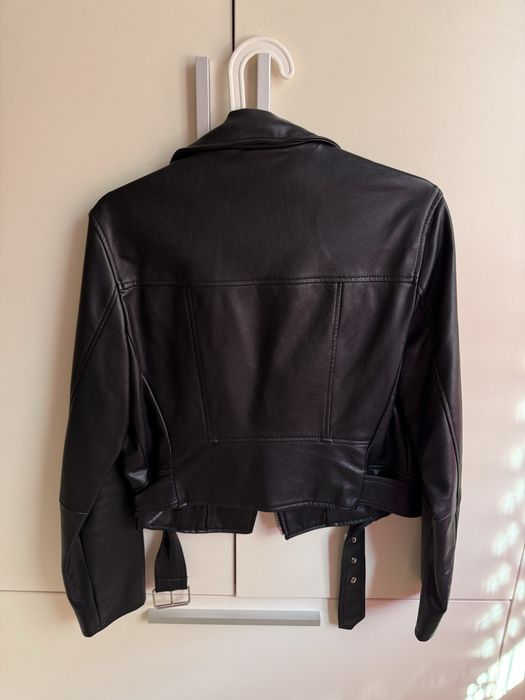 Кожени яке Bershka