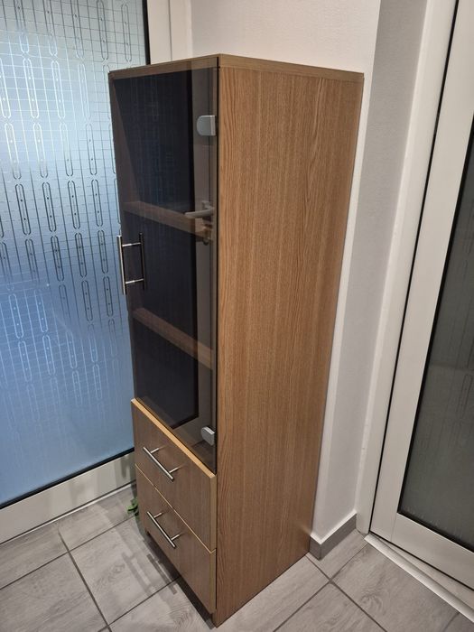 2vitrine cu geam