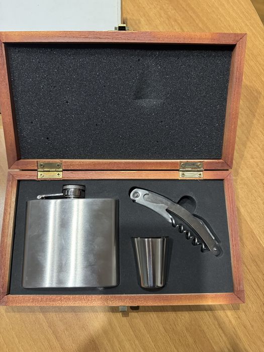 Cutie cadou sticla inox, pahar, desfacator