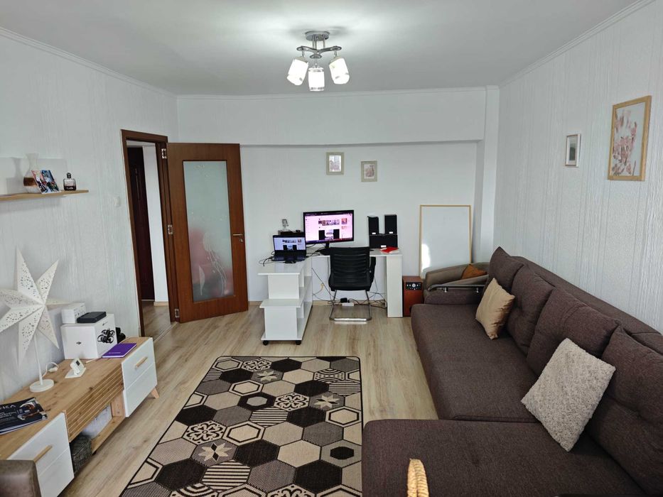 Apartament 2 camere, decomandat, Zona Dacia - RENOVAT - Mobilier NOU
