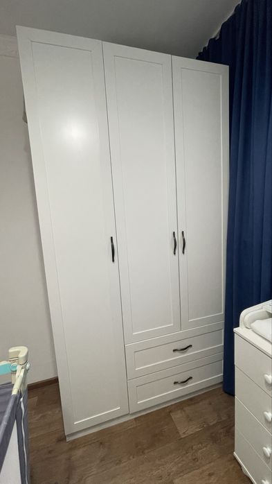 Продам шкаф белый в отличном состоянии