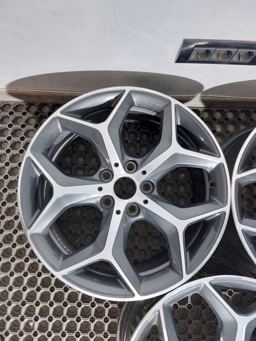 trei jante 18 originala bmw x1 f48 / x2 f39 style 569 7,5j et51