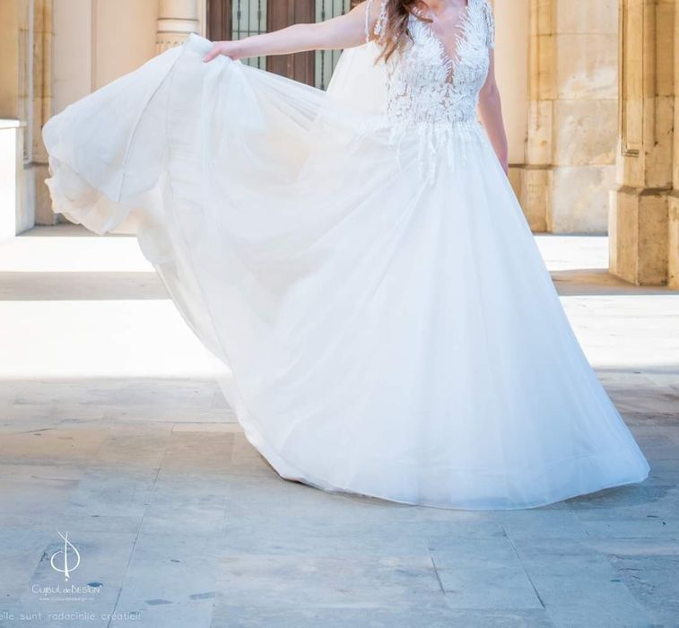 Vand rochie de mireasă