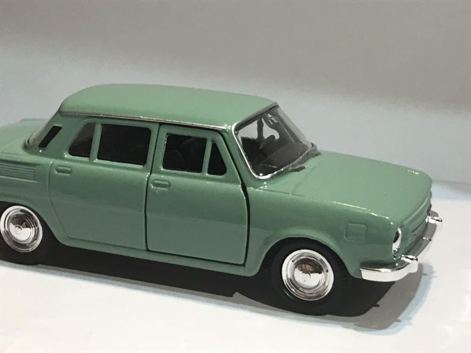 Шкодичка нова метална  в кутия