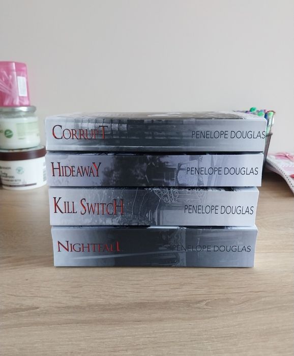 The devil's night поредицата на Penelope Douglas / книги на английски