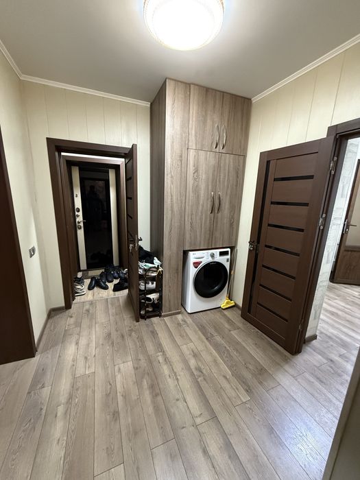 Своя! Юнусабад-16, «18-дом» Ор-р Туркистон ресторан, 4/1/9, 95м2, евро